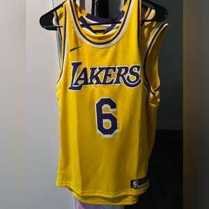 Los Angeles Lakers Lebron James #6 Nike Swingman Jersey Icon 2020 Edition Large